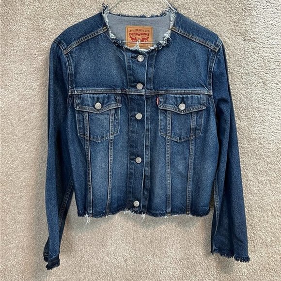 Levi's Jackets & Blazers - Levi's like new cropped denim jean jacket womens size Large